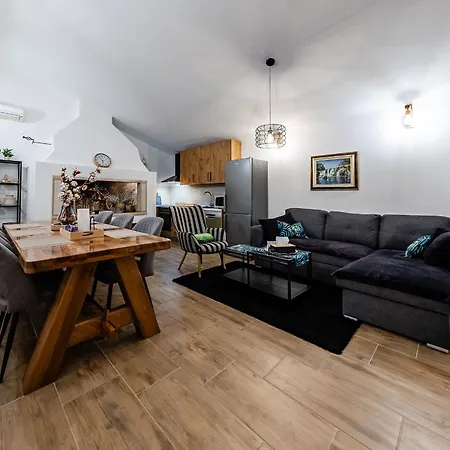 Ambric - Nature Escape