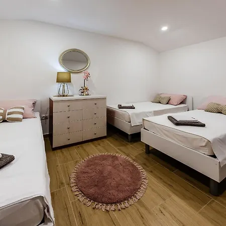 Ambric - Nature Escape Βίλα *