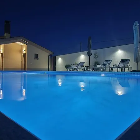 Ambric - Nature Escape Βίλα *