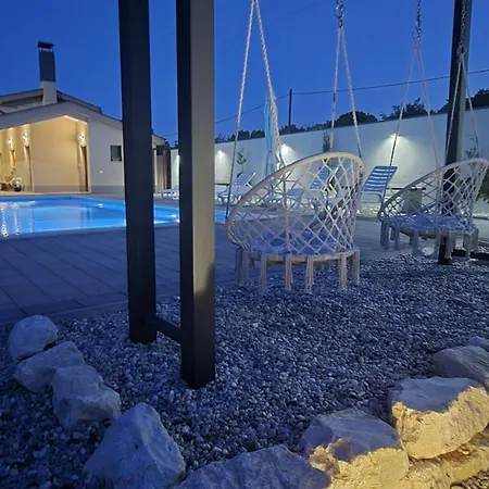 Ambric - Nature Escape Βίλα *